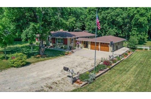 6101 S Kettle Road, Orfordville, WI 53576-9726