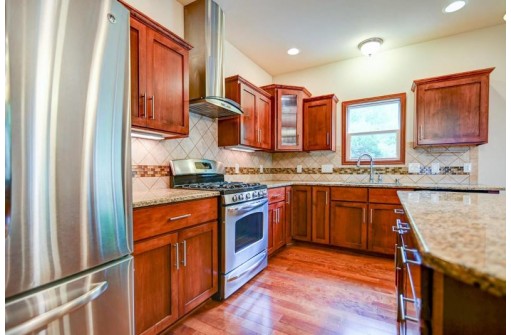 2512 Sand Pearl Trail, Middleton, WI 53562