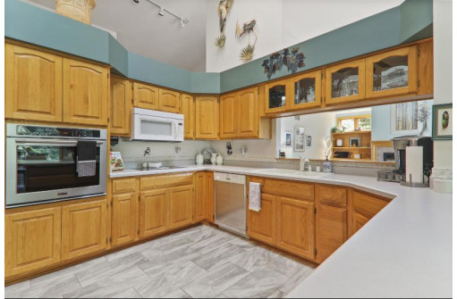 W11343 High Point Road, Lodi, WI 53555