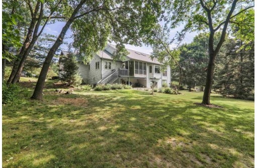 W11343 High Point Road, Lodi, WI 53555