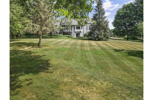 W11343 High Point Road, Lodi, WI 53555