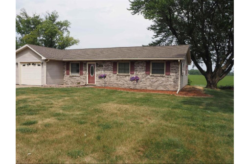 908 Morningview Road, Lancaster, WI 53813