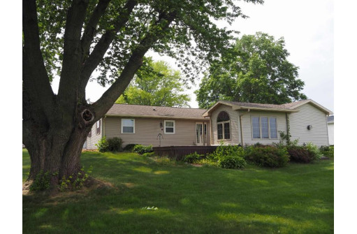 908 Morningview Road, Lancaster, WI 53813