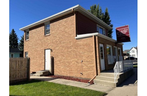 1321 W Court Street, Janesville, WI 53548-3538