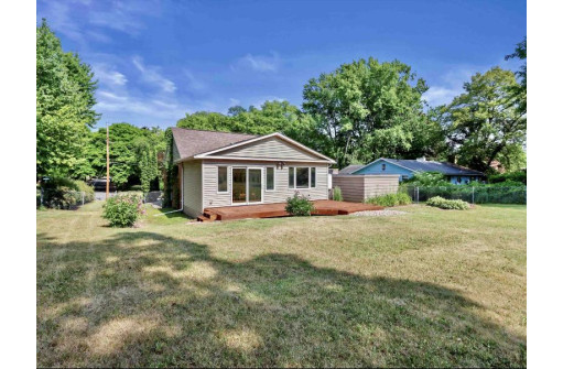 630 Dearholt Road, Madison, WI 53711