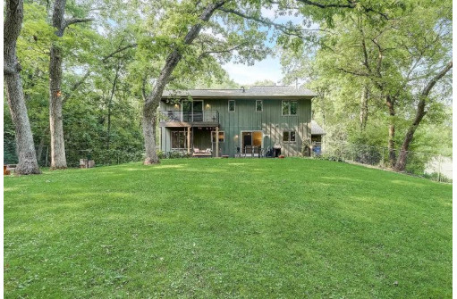 4763 Country Meadows Road, Brooklyn, WI 53521