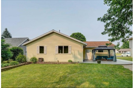 621 S Walker Way, Sun Prairie, WI 53590