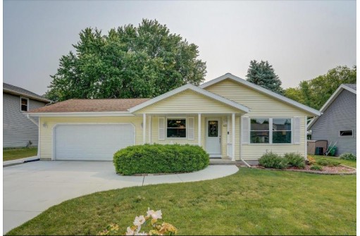 621 S Walker Way, Sun Prairie, WI 53590