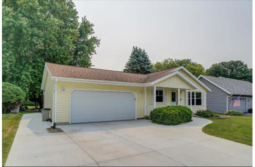 621 S Walker Way, Sun Prairie, WI 53590