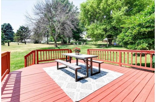 7419 Oak Circle Court, Middleton, WI 53562