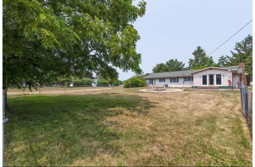 2334 E West Hart Road, Beloit, WI 53511-1812