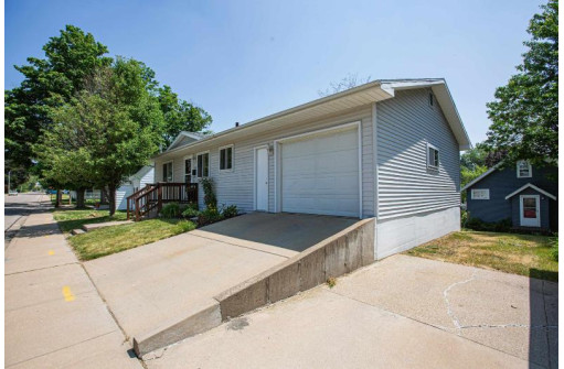 365 N 4th Street, Platteville, WI 53818