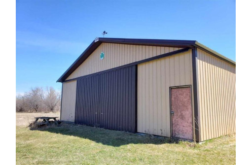 S5677 Highway 136, Baraboo, WI 53913