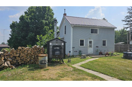 217 E Highway Street, Mount Hope, WI 53816