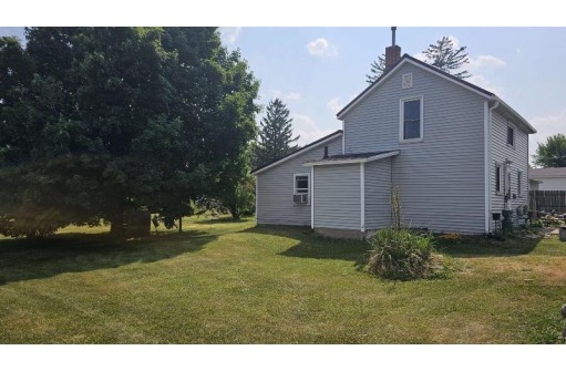 217 E Highway Street, Mount Hope, WI 53816