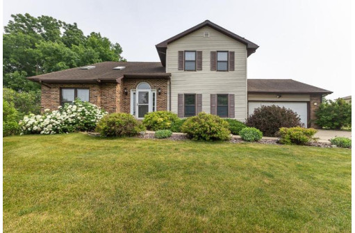 415 Vinegar Hill Road, Platteville, WI 53818