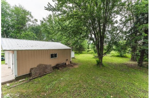 E4072 W Hillpoint Road, Hillpoint, WI 53937