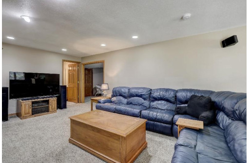 1808 Athens Court, Waunakee, WI 53597