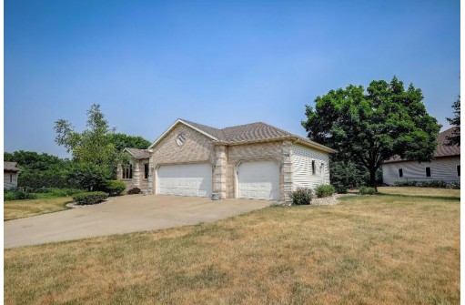 1808 Athens Court, Waunakee, WI 53597