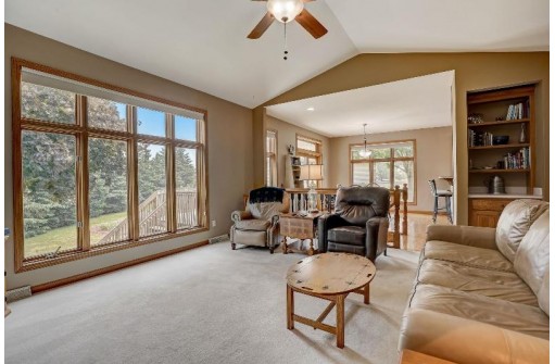 1808 Athens Court, Waunakee, WI 53597