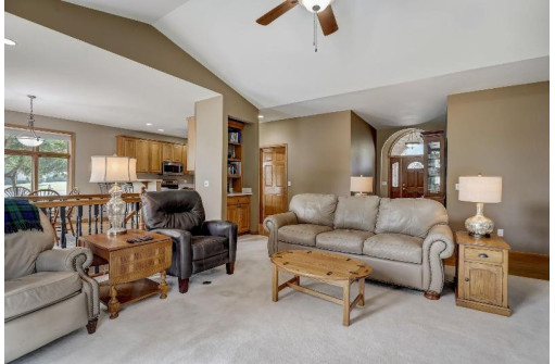 1808 Athens Court, Waunakee, WI 53597