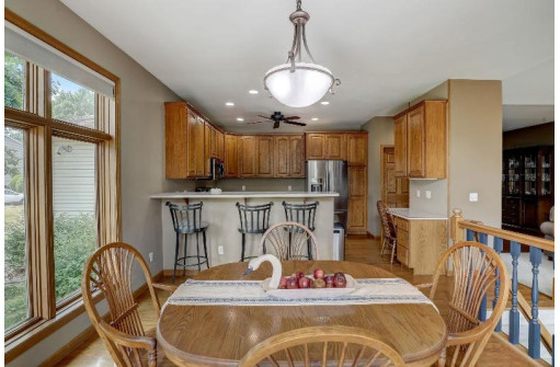 1808 Athens Court, Waunakee, WI 53597