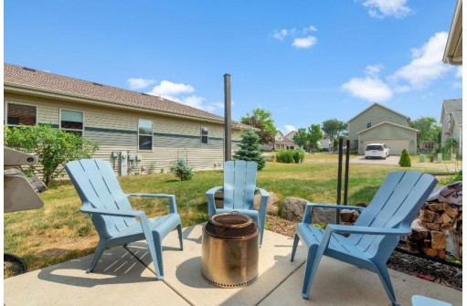 6127 Arrowpoint Way, McFarland, WI 53558