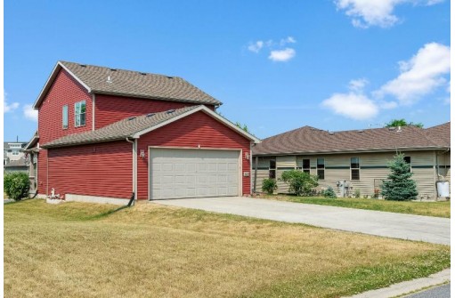 6127 Arrowpoint Way, McFarland, WI 53558