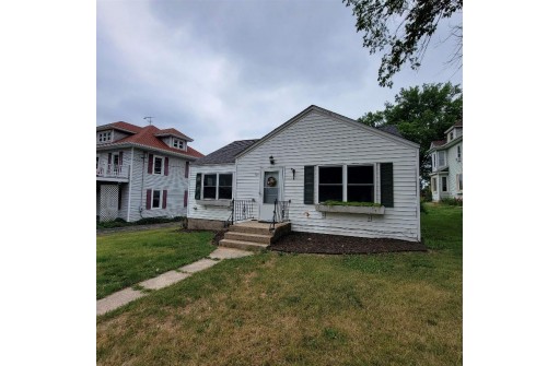 303 Mound Street, Blanchardville, WI 53516