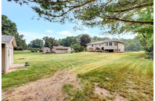 948 Mesa Drive, Oregon, WI 53575