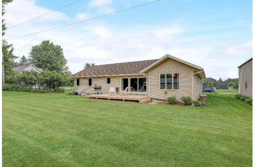 N5647 Knutson Road, Pardeeville, WI 53954