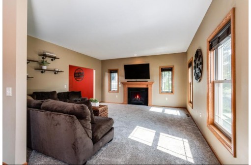 720 Bluestem Court, Sun Prairie, WI 53590