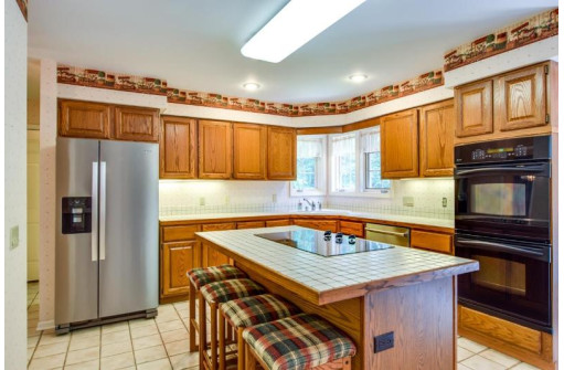 7003 Applewood Drive, Madison, WI 53719