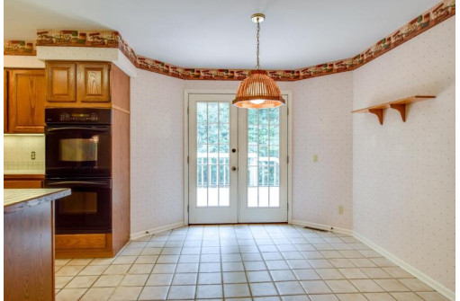 7003 Applewood Drive, Madison, WI 53719