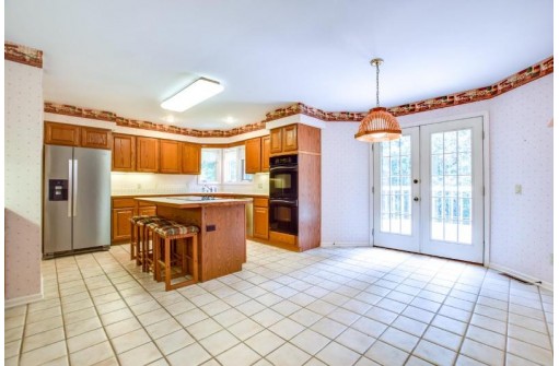 7003 Applewood Drive, Madison, WI 53719