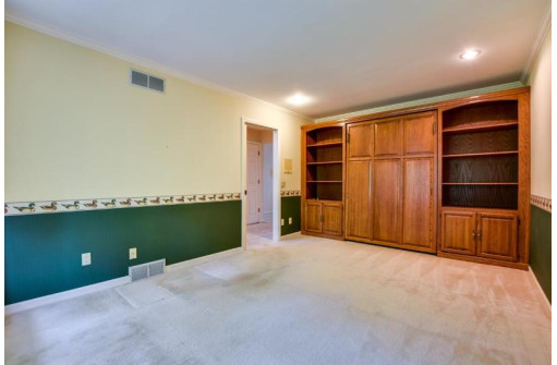 7003 Applewood Drive, Madison, WI 53719