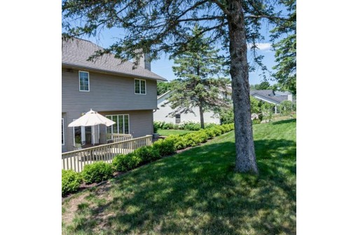 543 Old Indian Mound Trail, Sun Prairie, WI 53590