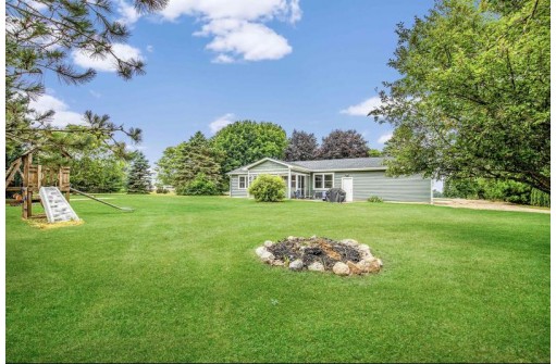 114 County Road N, Edgerton, WI 53534