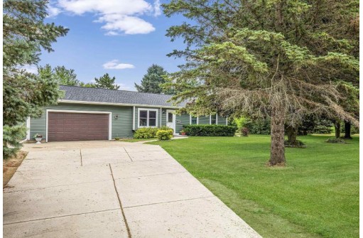 114 County Road N, Edgerton, WI 53534