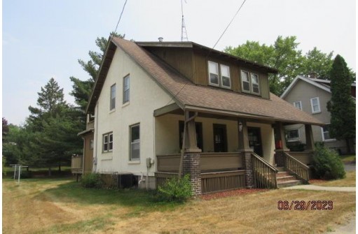 636 N Park Street, Reedsburg, WI 53959-1250