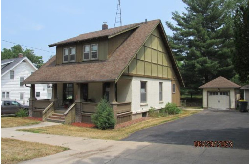 636 N Park Street, Reedsburg, WI 53959-1250