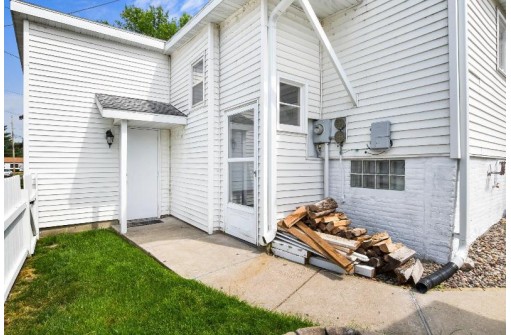 319 W Franklin Street, Portage, WI 53901