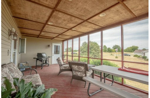 W5339 Windmill Ridge Road, New Glarus, WI 53574