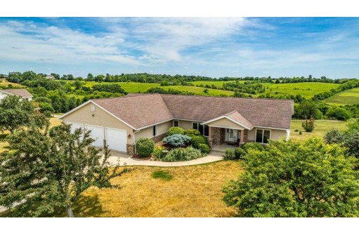 W5339 Windmill Ridge Road, New Glarus, WI 53574