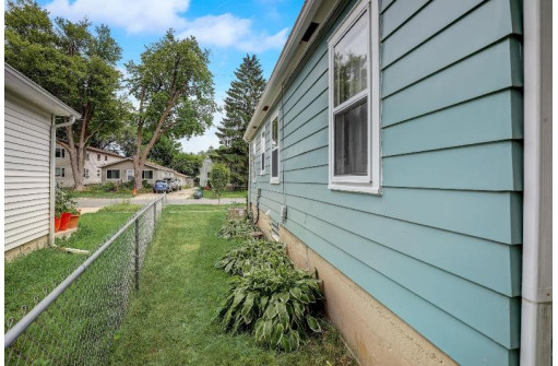 1410 Loftsgordon Avenue, Madison, WI 53704