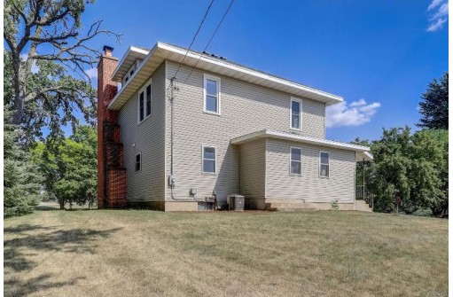 W7859 County Road W, Beaver Dam, WI 53916