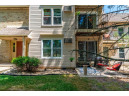 6710 Park Ridge Drive B, Madison, WI 53719