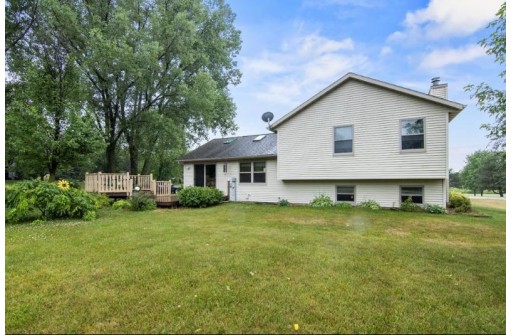 2732 Rolling View Road, Stoughton, WI 53589