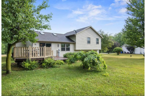 2732 Rolling View Road, Stoughton, WI 53589