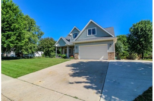 816 Chickadee Drive, Cambridge, WI 53523